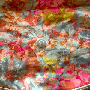 Floral Lululemon leggings 25 inch inseam.Align.